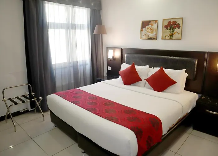 Easy Inn Hotel Suites